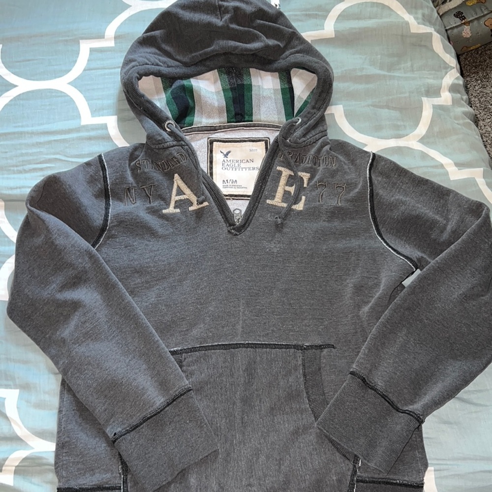 🟨American Eagle 1/4 Zip up Sweater🟦